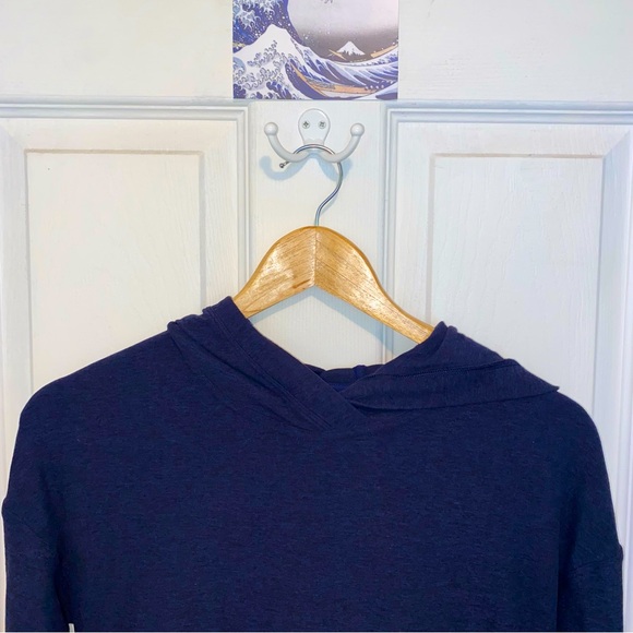 lululemon athletica Tops - Lululemon Pullover Size 6